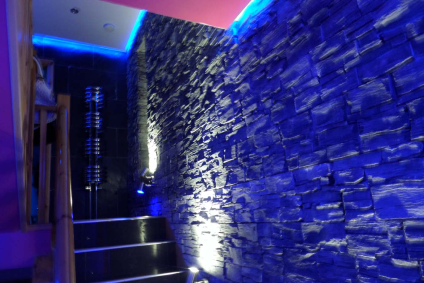 Photo of LED bathroom Moode lighting in situ